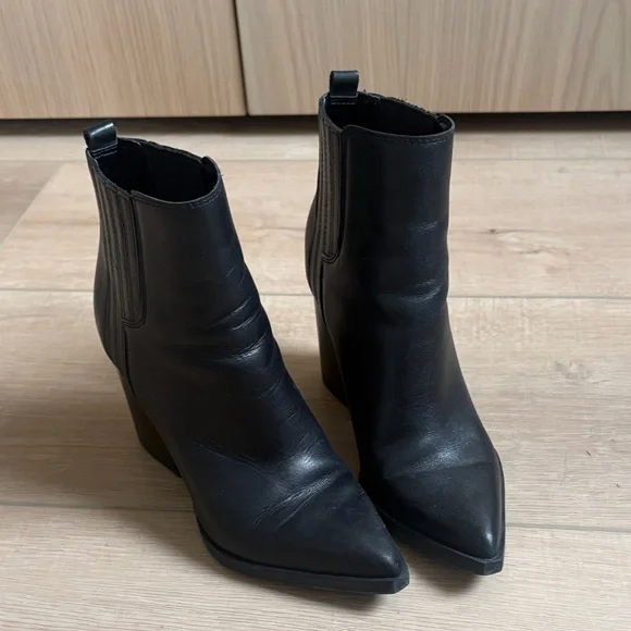 Marc Fisher Elegant Black Ankle Boots - Picture 8 of 9